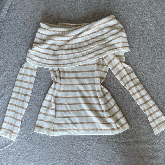 Lilly Pulitzer Christin Off the Shoulder Sweater - Picture 1 of 4